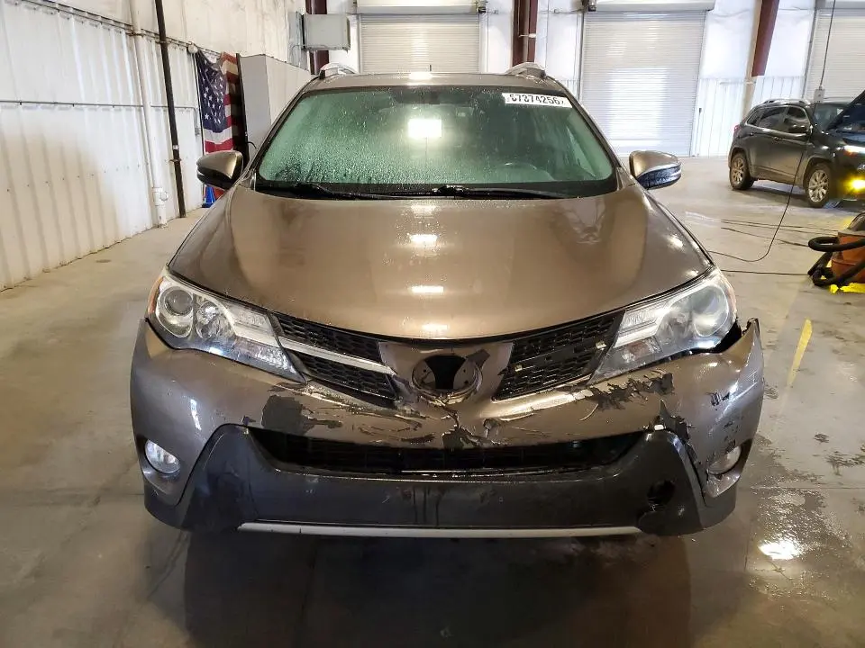 2014 TOYOTA RAV4 XLE  