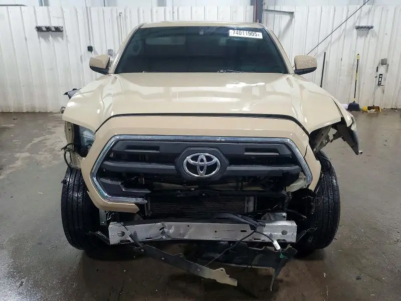 2017 TOYOTA TACOMA SR5 V6  