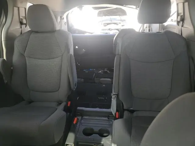 2024 TOYOTA SIENNA LE