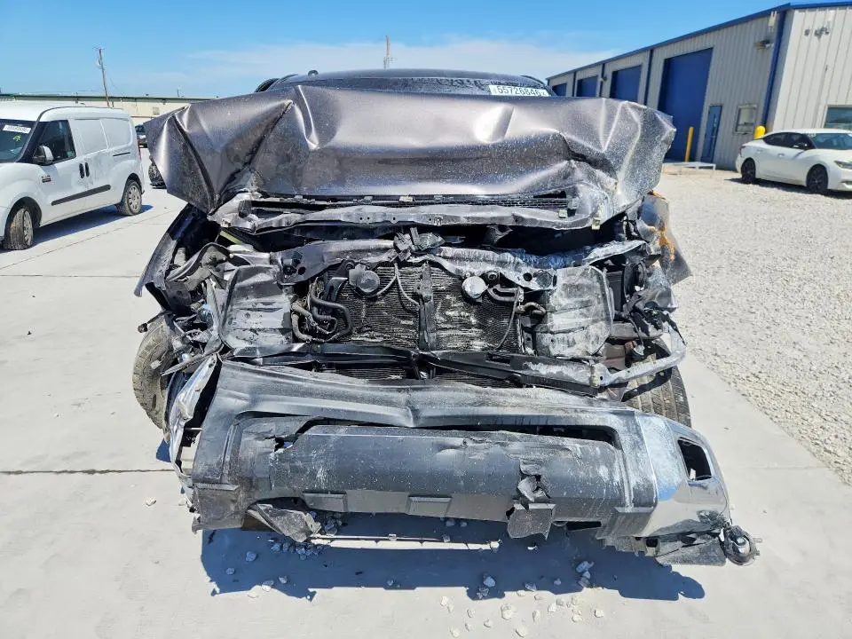 2016 TOYOTA TUNDRA CREWMAX LIMITED  