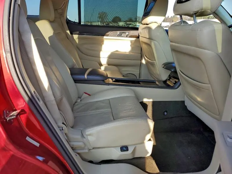 2013 LINCOLN MKT   