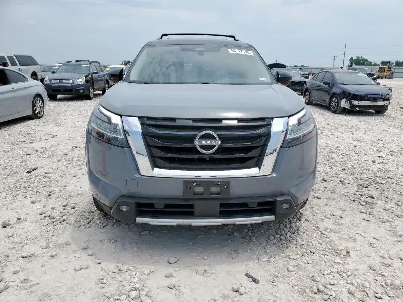 2022 NISSAN PATHFINDER SL  