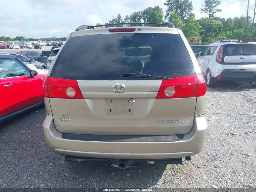 2010 TOYOTA SIENNA LE