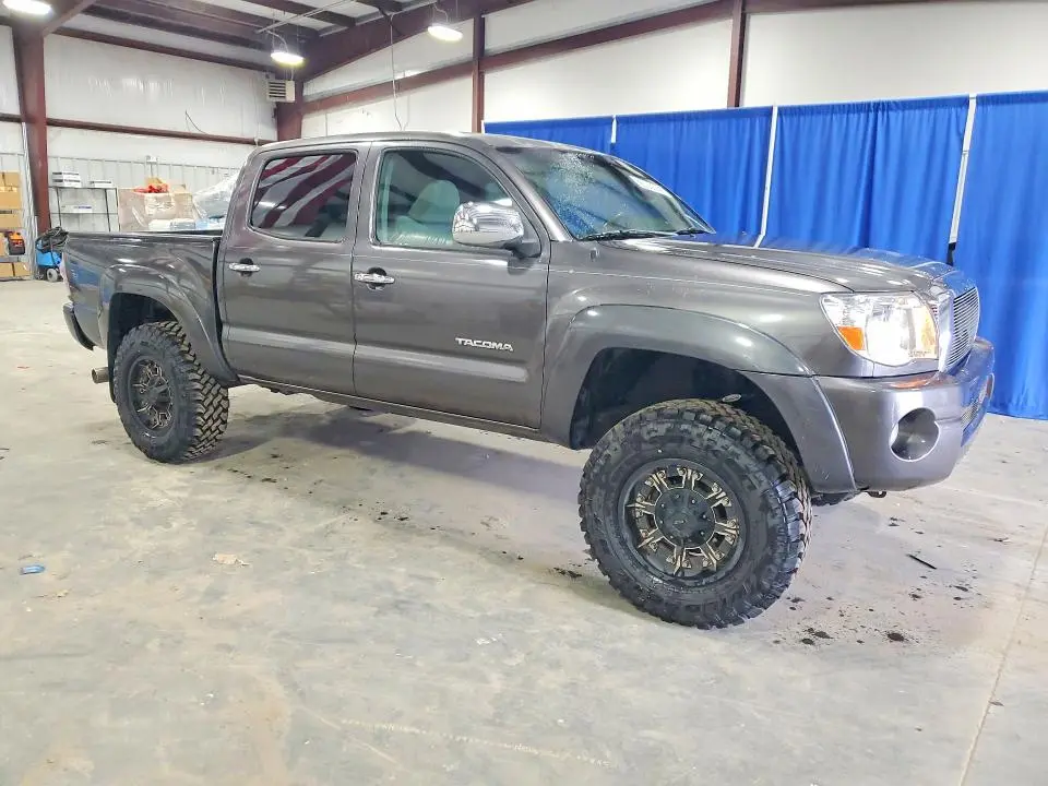 2011 TOYOTA TACOMA PRERUNNER V6  