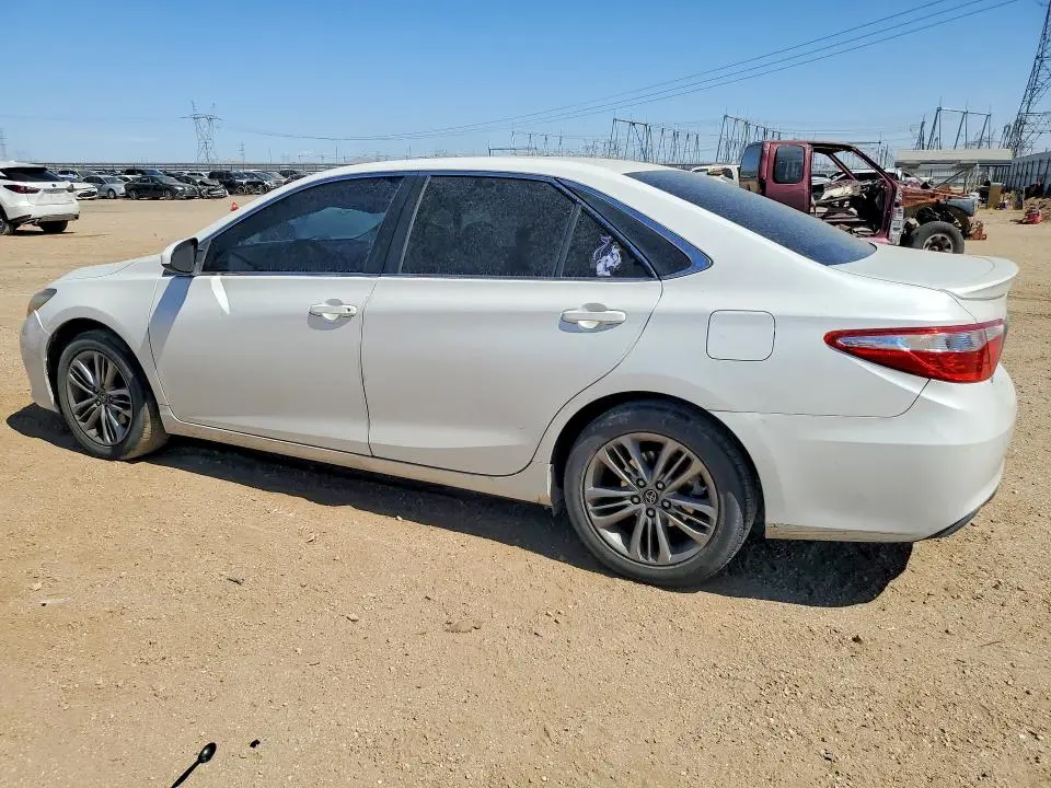2016 TOYOTA CAMRY SE  