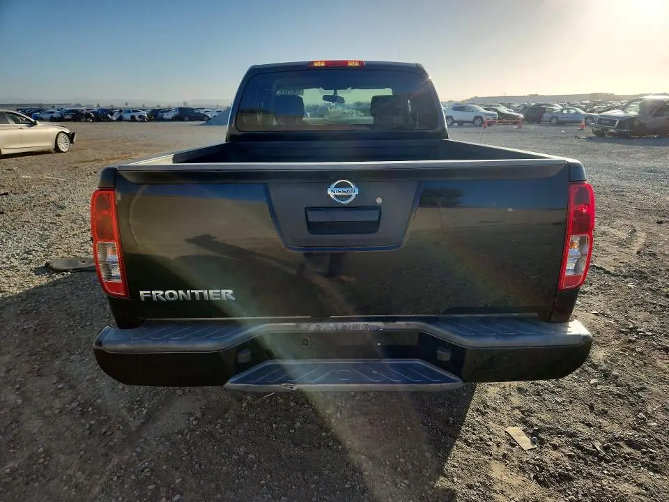 2021 NISSAN FRONTIER S  