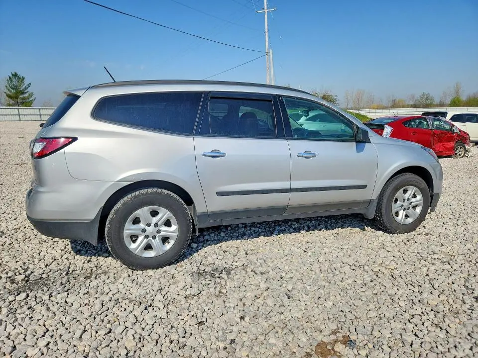 2014 CHEVROLET TRAVERSE LS  