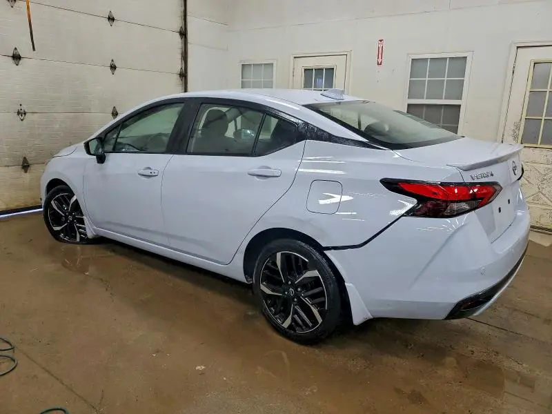 2024 NISSAN VERSA SR  
