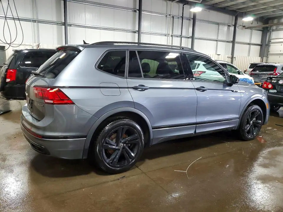 2024 VOLKSWAGEN TIGUAN SE R-LINE BLACK  
