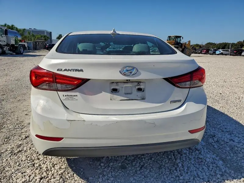 2014 HYUNDAI ELANTRA SE  
