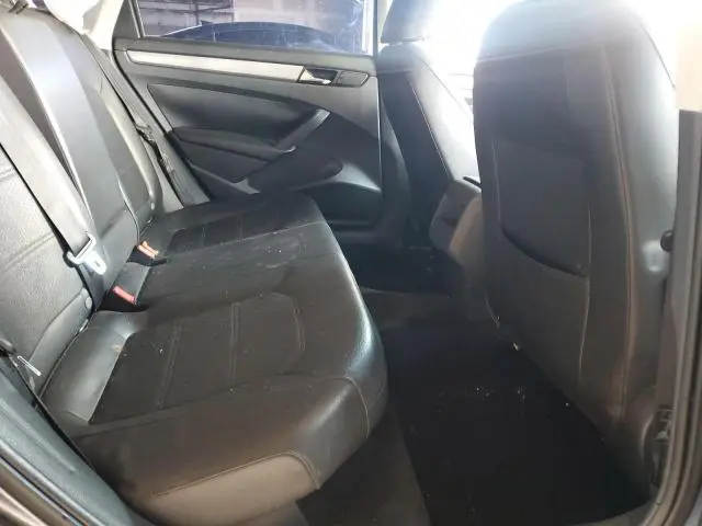 2015 VOLKSWAGEN PASSAT S  