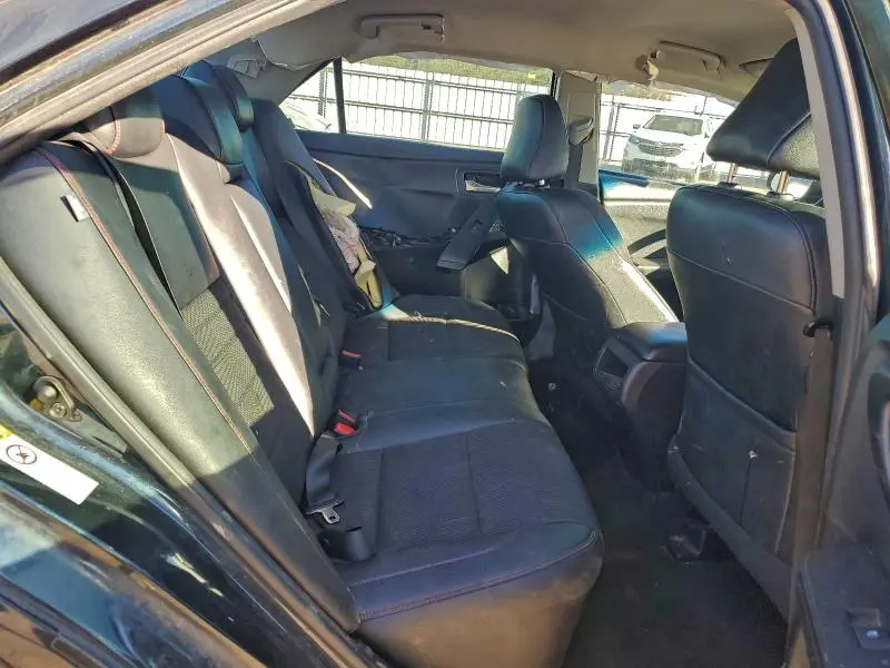 2016 TOYOTA CAMRY LE  