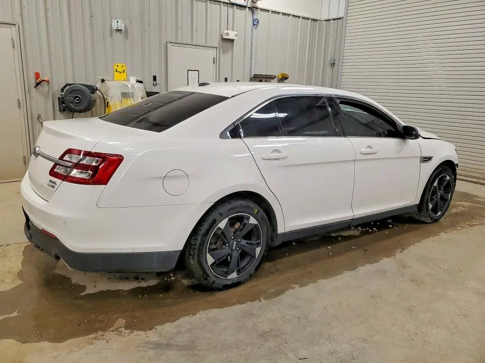 2015 FORD TAURUS SEL  