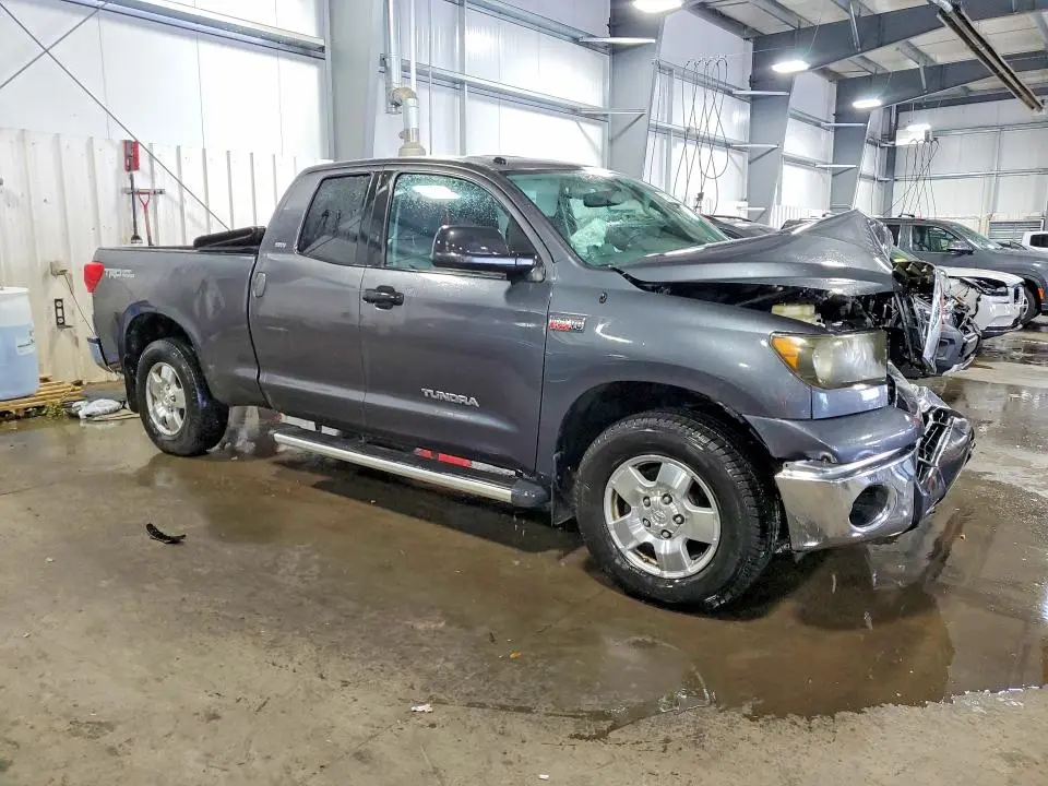 2011 TOYOTA TUNDRA DOUBLE CAB SR5  