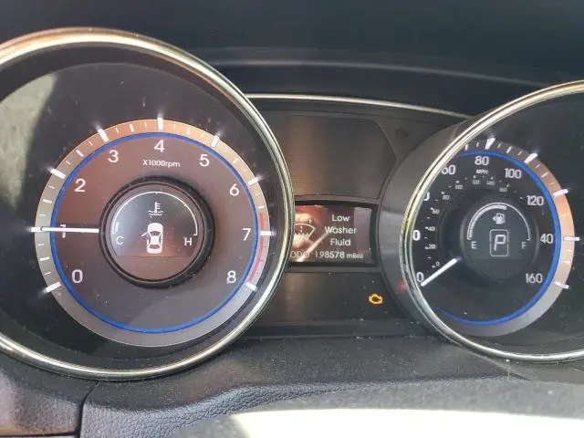 2011 HYUNDAI SONATA GLS  