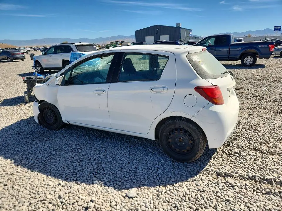 2015 TOYOTA YARIS 5-DOOR L  