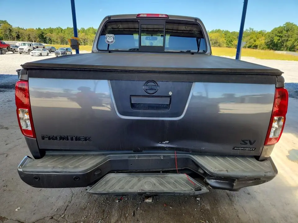 2021 NISSAN FRONTIER SV  