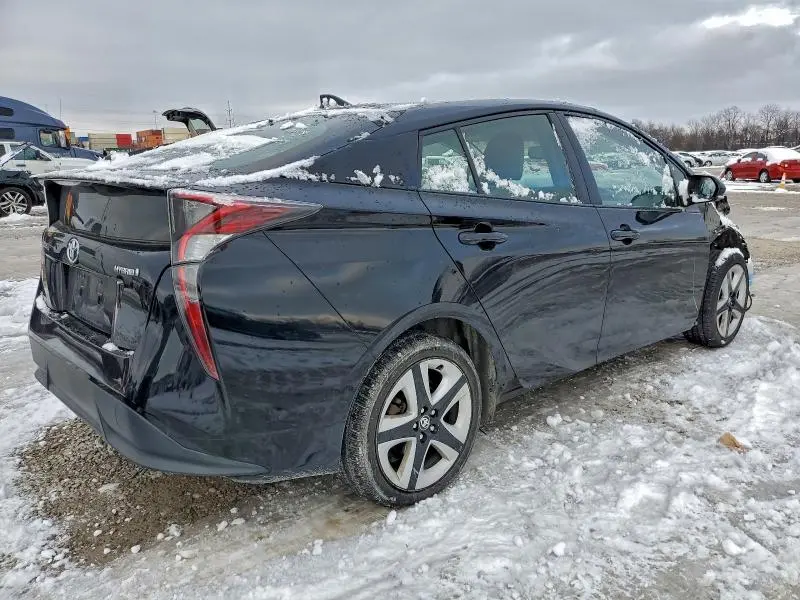 2016 TOYOTA PRIUS   