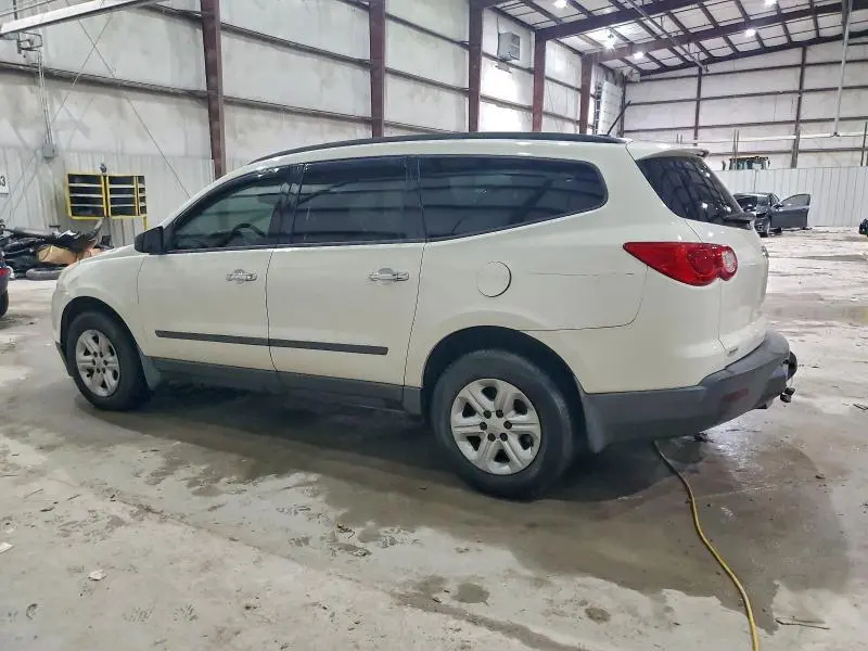 2010 CHEVROLET TRAVERSE LS  