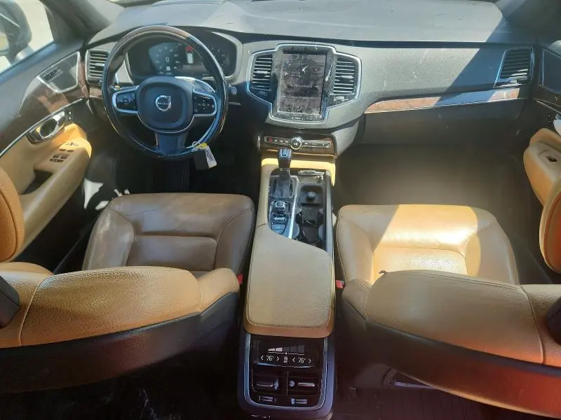 2016 VOLVO XC90 T6  