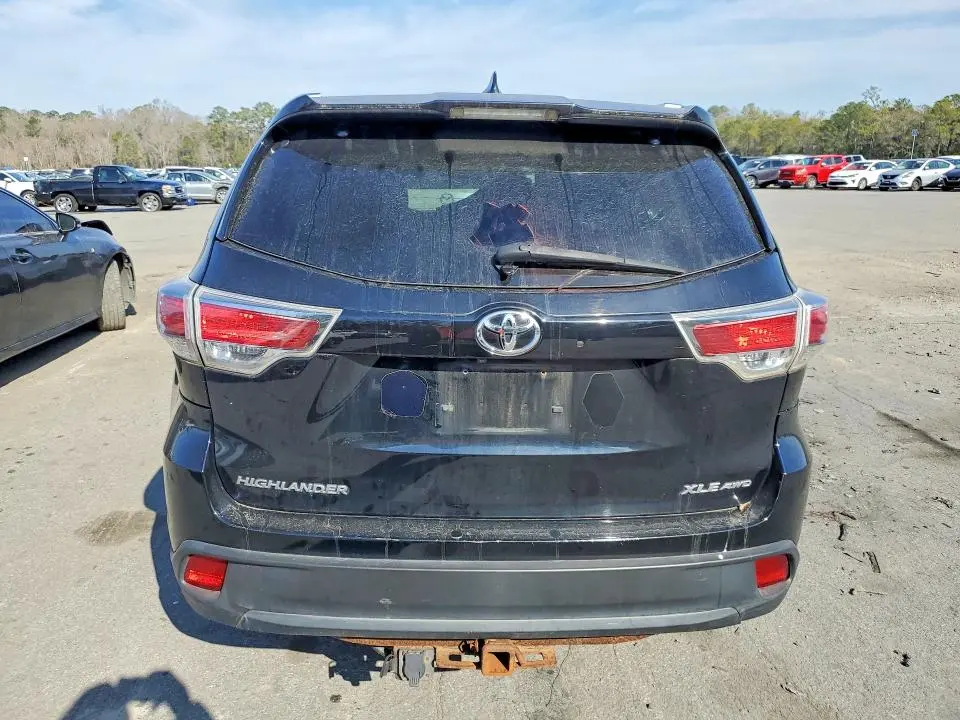 2015 TOYOTA HIGHLANDER XLE  