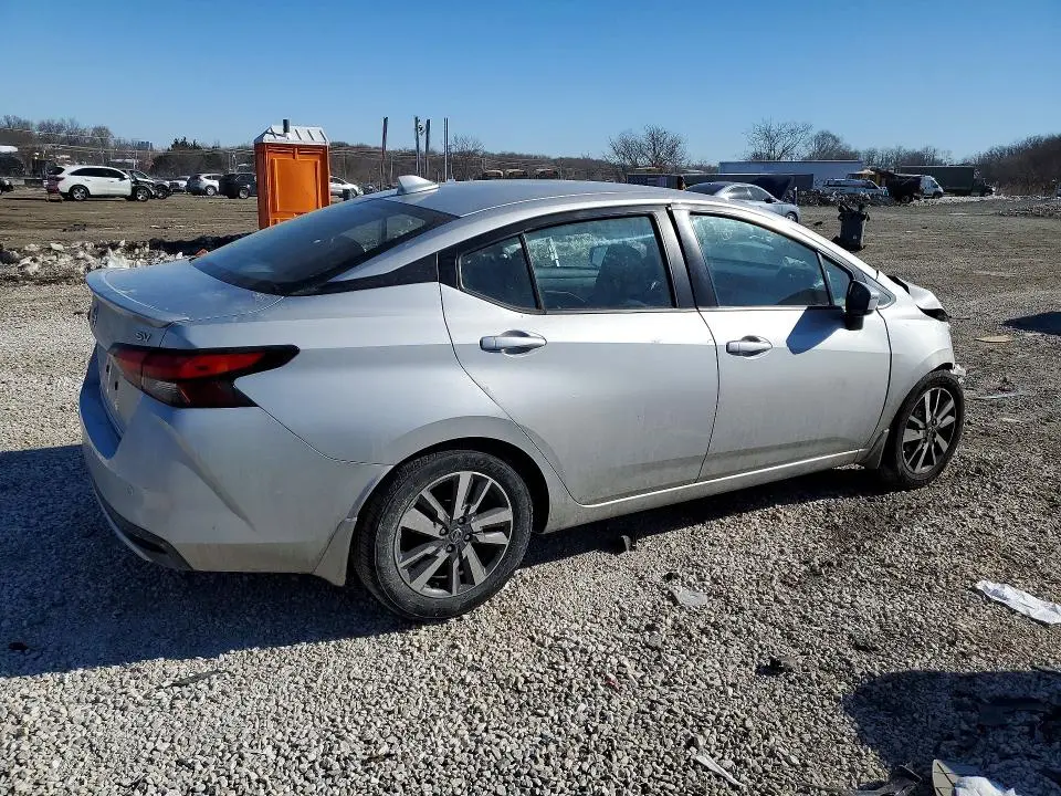 2020 NISSAN VERSA SV  