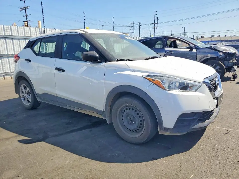 2020 NISSAN KICKS S  