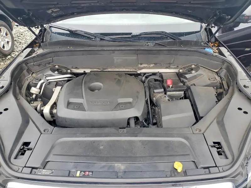 2016 VOLVO XC90 T6  