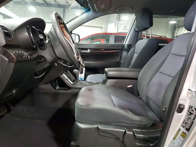 2012 KIA SORENTO LX  