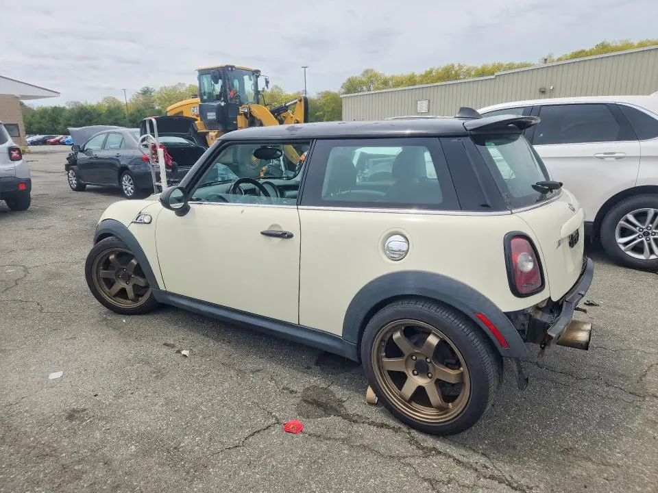 2010 MINI COOPER S  
