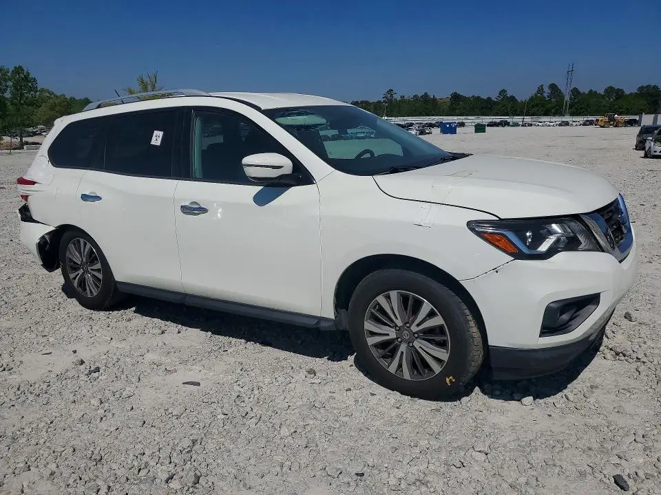 2017 NISSAN PATHFINDER SV  