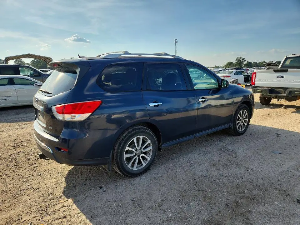 2016 NISSAN PATHFINDER SV  