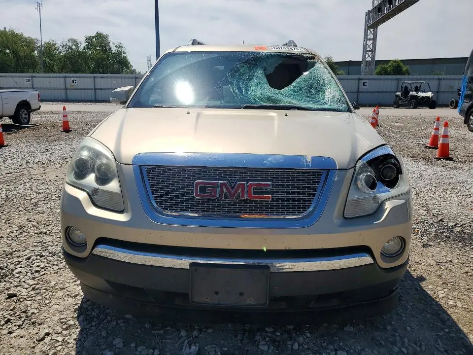 2011 GMC ACADIA SLT-1  