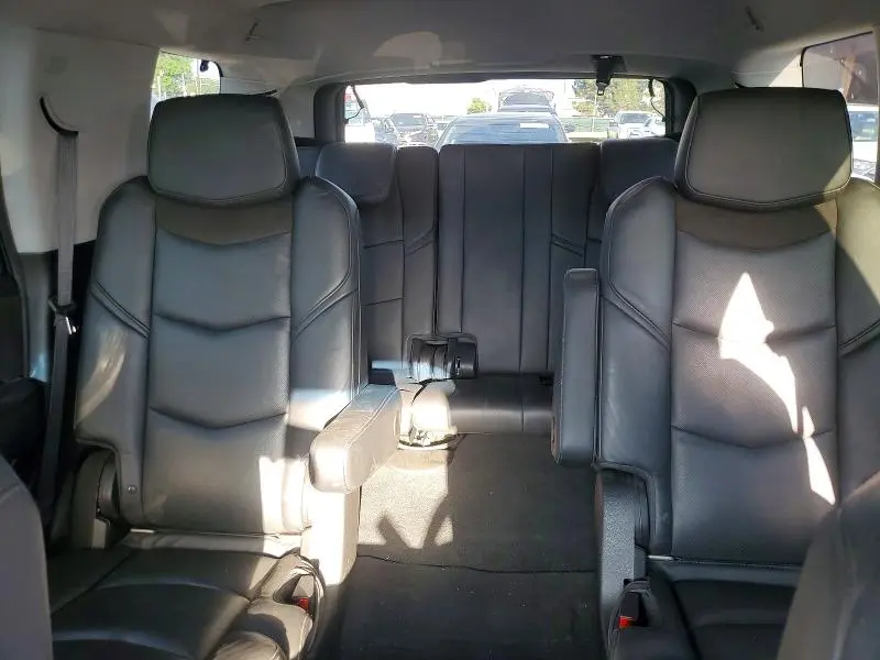 2018 CADILLAC ESCALADE LUXURY  