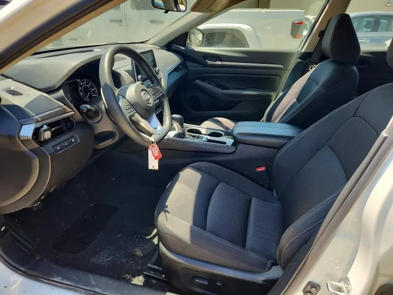 2023 NISSAN ALTIMA SV  