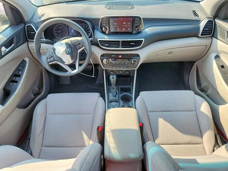 2021 HYUNDAI TUCSON SE  