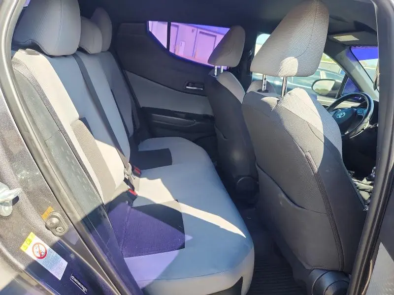 2019 TOYOTA C-HR XLE  