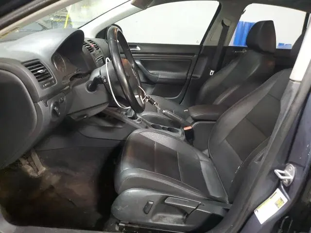 2010 VOLKSWAGEN JETTA SE  