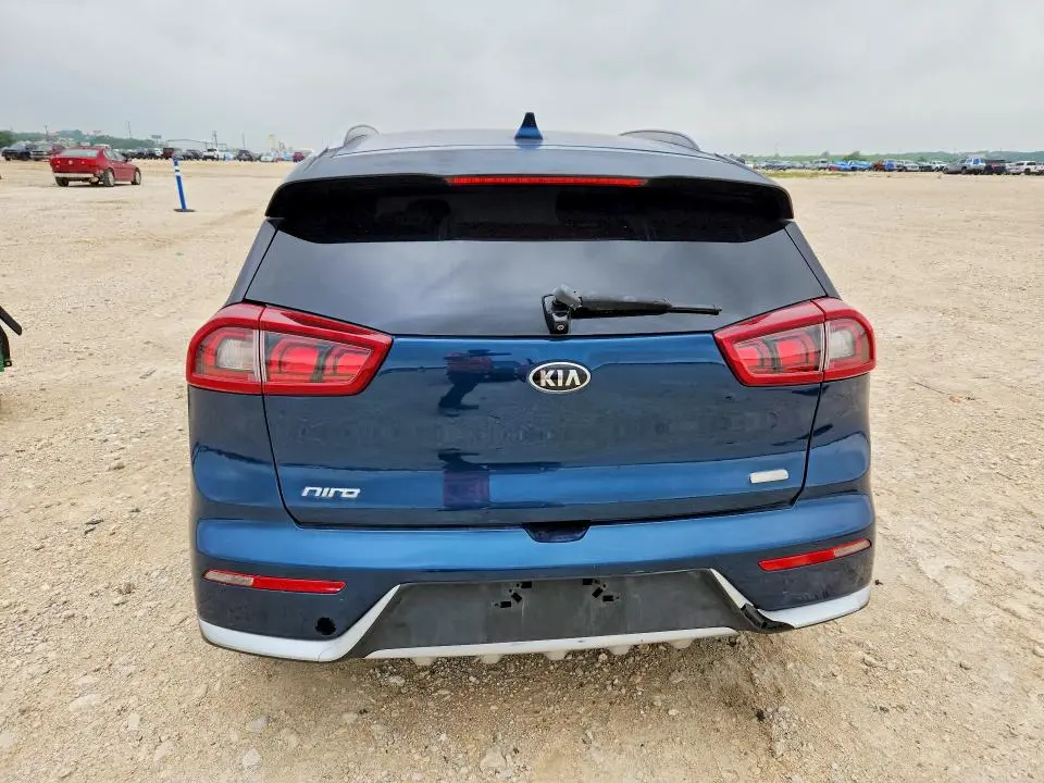 2017 KIA NIRO LX  