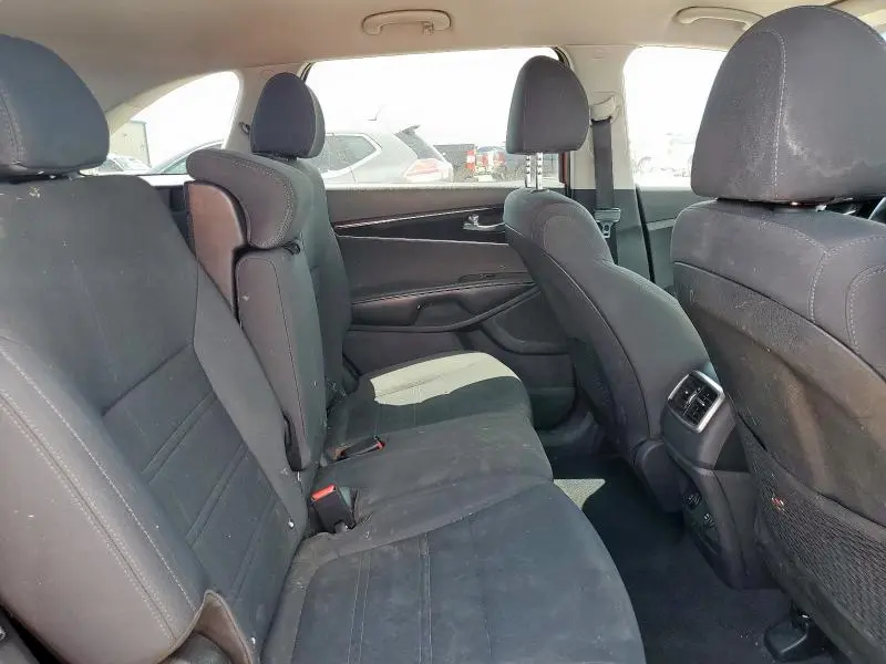 2019 KIA SORENTO LX  