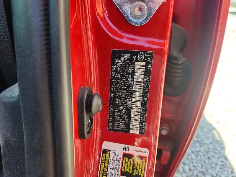 2017 TOYOTA COROLLA SE  