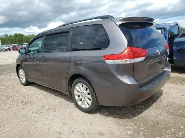 2011 TOYOTA SIENNA LE  