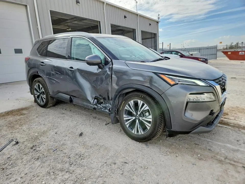 2021 NISSAN ROGUE SV  
