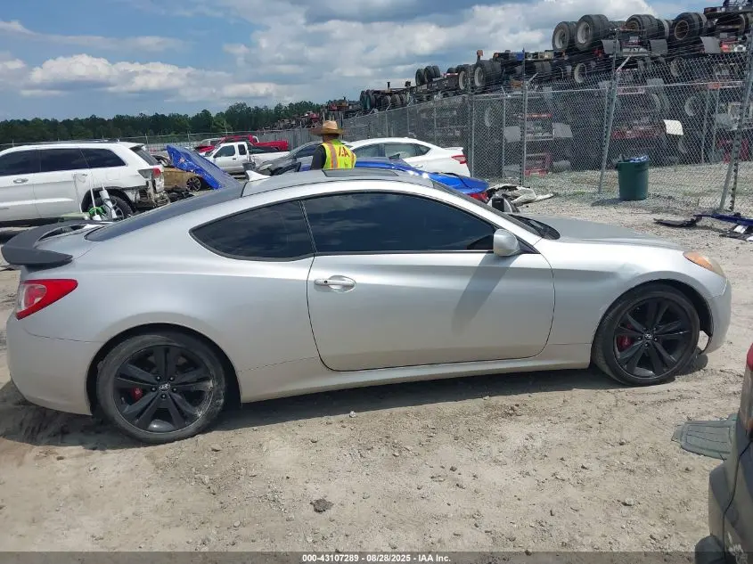 2010 HYUNDAI GENESIS  