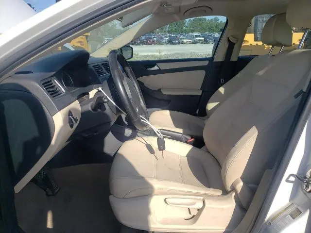2012 VOLKSWAGEN JETTA SE  