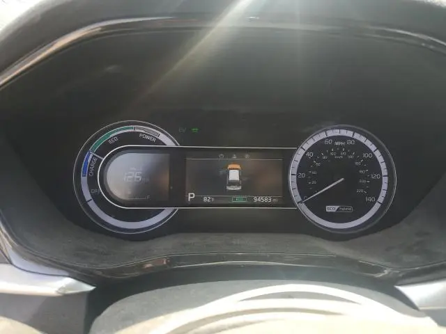 2020 KIA NIRO LX  
