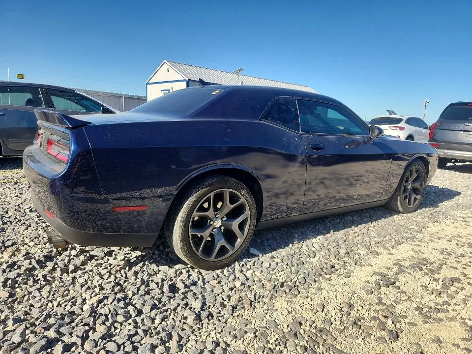 2015 DODGE CHALLENGER SXT  