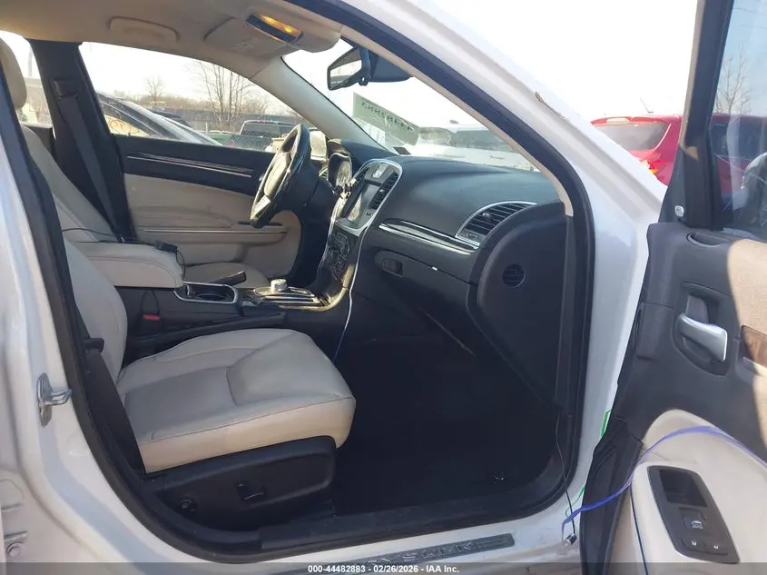 2018 CHRYSLER 300 LIMITED AWD