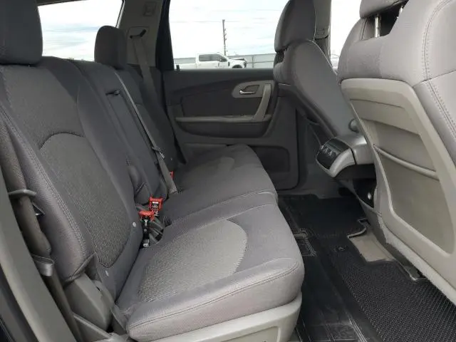 2010 CHEVROLET TRAVERSE LS  