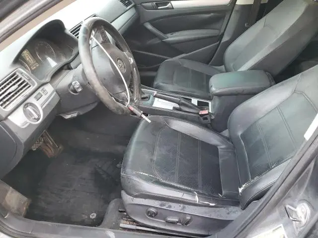 2012 VOLKSWAGEN PASSAT SE  